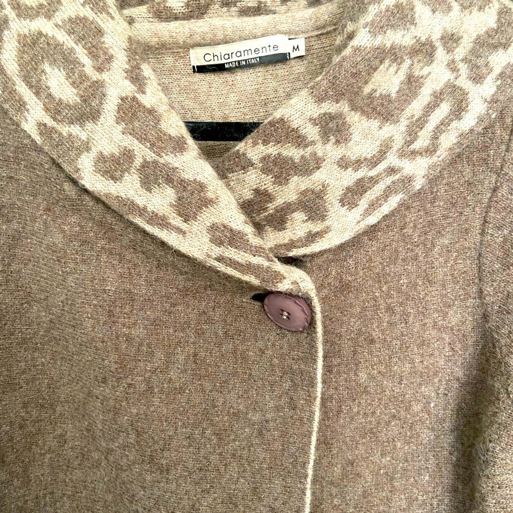Chiaremente M shawl sweater made in Italy like new!